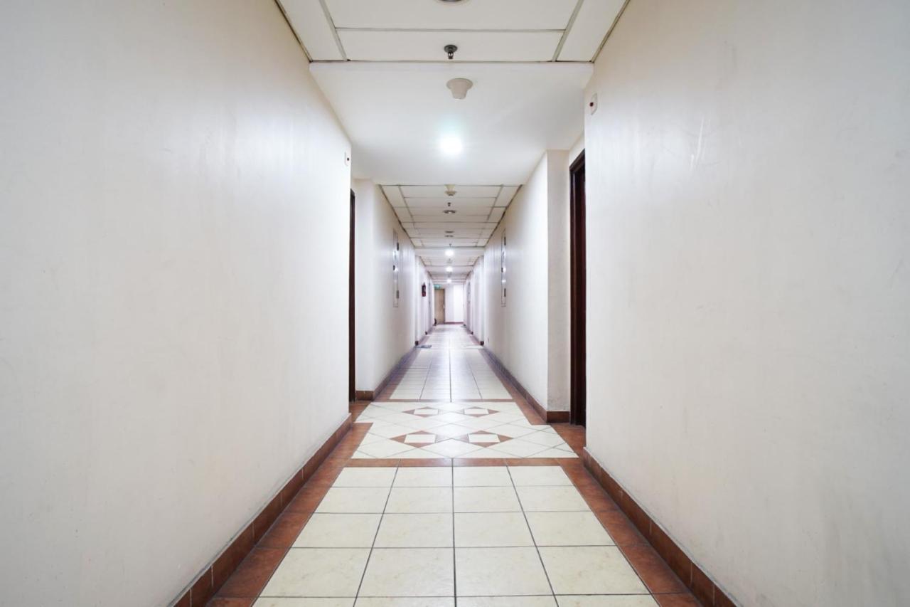 Mediterania Garden Residence I Джакарта Экстерьер фото